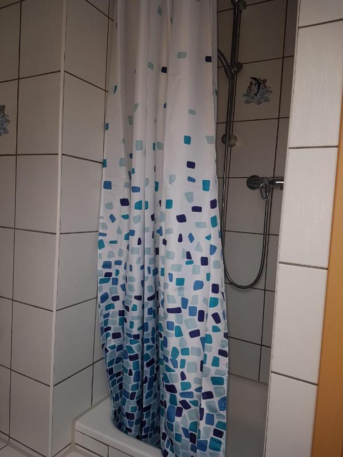 Ruhige Gemuetliche Ferienwohnung In Karlsruhe Daxlanden Fuer Monteure, Pendler, Geschaefsreisen, Wochenendreisen Bagian luar foto